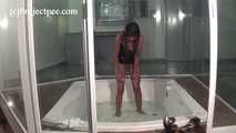 089006, 121001, 122001, 122001, 123001,124001 Five Young Mexican Girls Taking Turns To Pee In The Jacuzzi