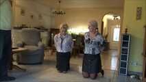 Elena und Isabel - Isabel und Ihre Nachbarin Elena Teil 1 von 9