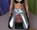 Julia, liquid metal facesitting 