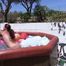 Im Whirlpool mit Ballons