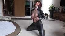 Jenny im Catsuit