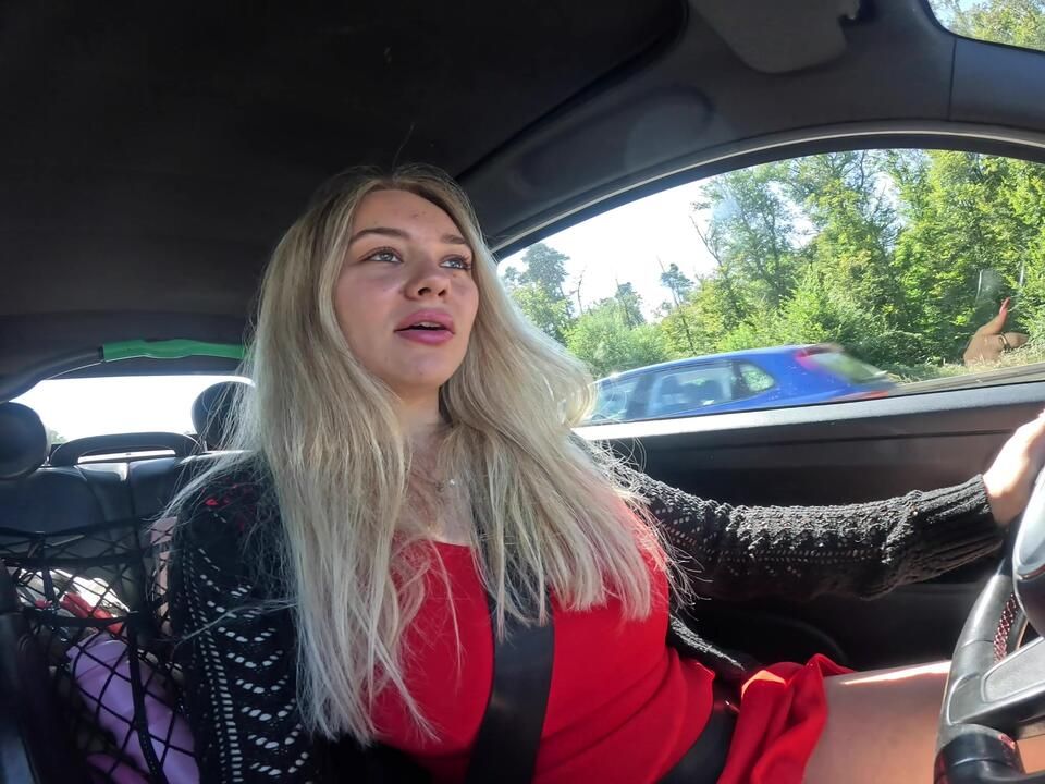 Mistress pisses off!