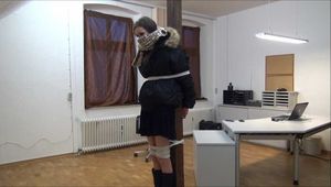 Lara - Überfall Teil 4 von 6