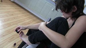 Fussnägel lackieren