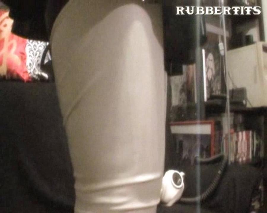 Superboober Heavy Rubber Maid Pt.1