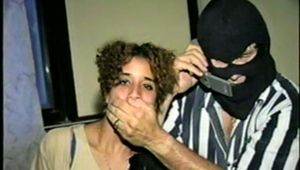 LATINA MARIA WRITES K1DNAP NOTE THEN TIES, GAGS & HANDCUFFS HERSELF & MAKES RANSOM CALL (D31-7)