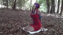 Nelly gets roped outdoor 2/2