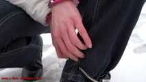Handschellenspass im Schnee