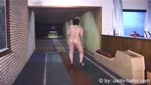 Nude bowling
