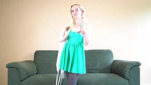 1136 Sandy in Straitjacket