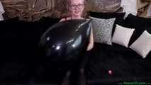 pantyhose sitpoppings bigger balloons