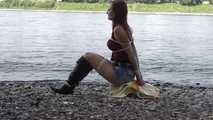 Nelly get free at the river