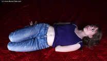Agnes hogties in jeans