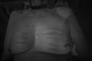 Nippel - Piercing mit Striemen vom Rohrstock