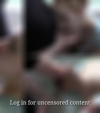 Pics - Bitch Hardcore Water Blowjob