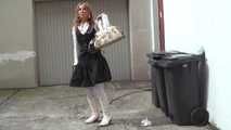 047014 Yassie Slips Up An Alley To Pee
