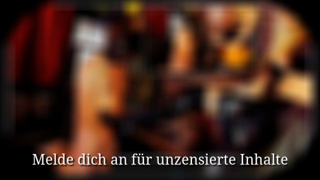 Leck dein Sperma von meinen Stiefel!
