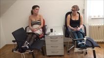 Amy und Bella - Kitzelquiz Teil 3 von 5