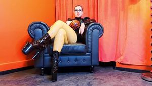 Queen der  Erniedrigung