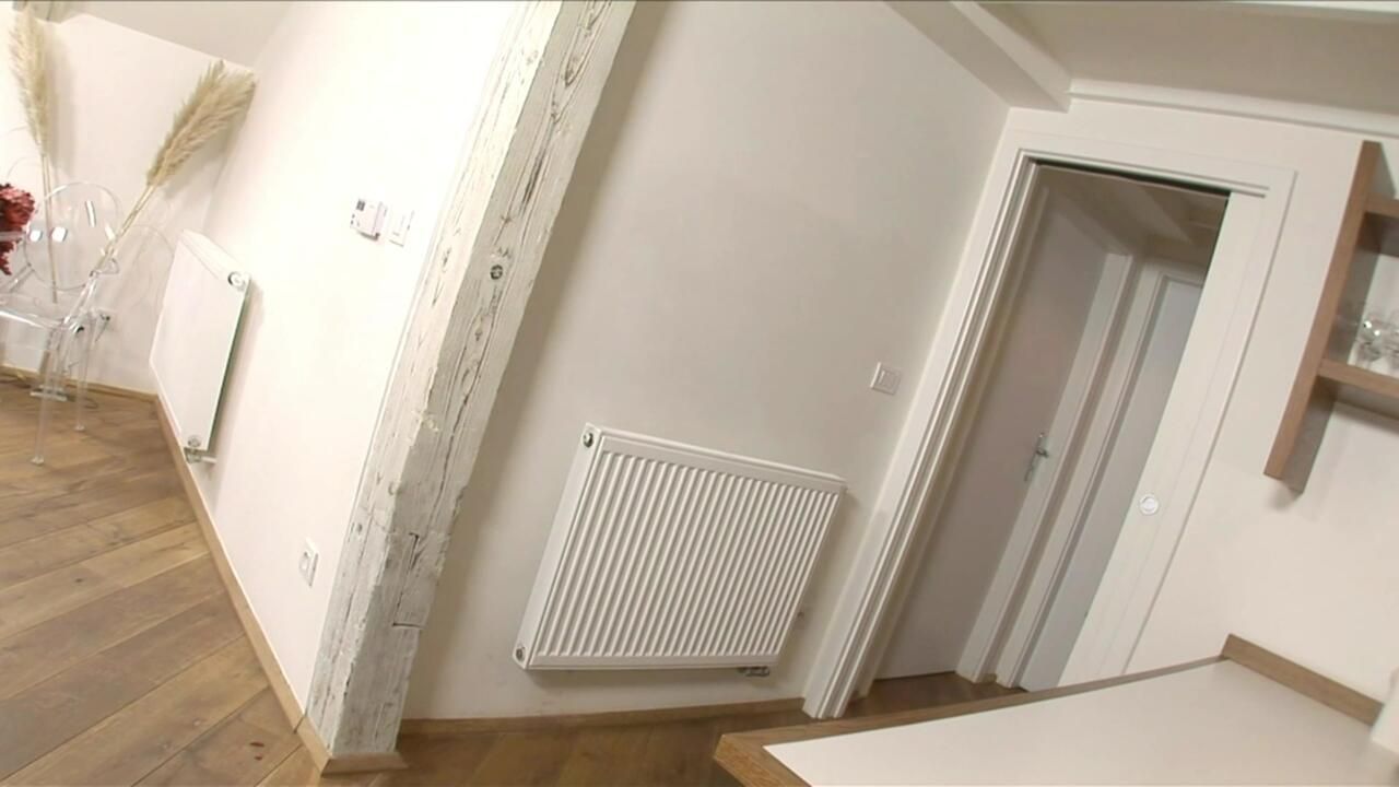 Horny Lady in Eyeglasses Got Banged in Her Bedroom