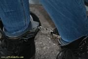 Tight handcuffs