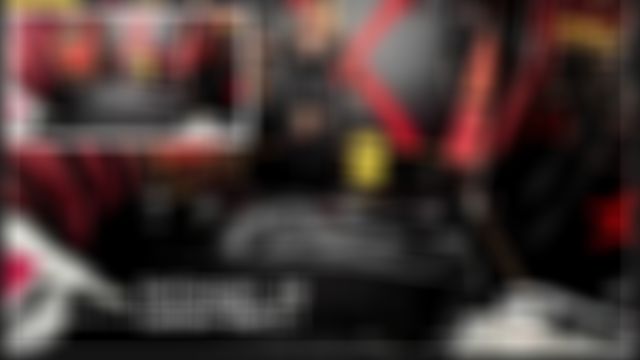 Gefangen im Latex-Vakuum-Bett! 