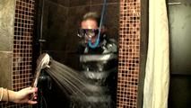 Gina Russel - Müllsack und Dusche (Video)