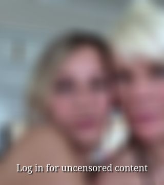 Hot lesbian games with Jenny Smart