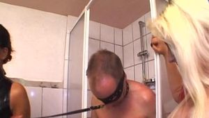 Bizarre Damen - Teil 03