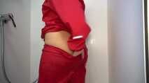 Red Rukka in the shower