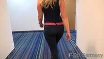 "Under german roofs" - A sexy blonde with a hot Spandex trouser in Jeans style