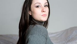 Harley Bound in Grey Ribbed - video and images