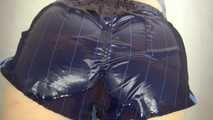 watch Sonja taking a bath enjoying her nylon Shorts