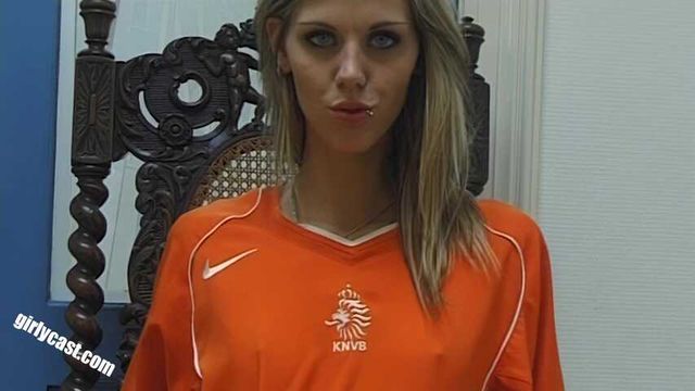 Ilona's hot strip and masturbation