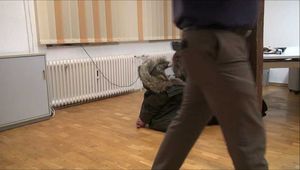 Romina - Überfall im Büro Teil 3 von 8