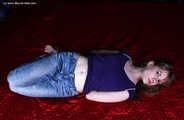 Agnes hogties in jeans
