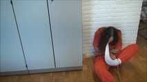 Carina - Gefangene im Büro Teil 1 von 8
