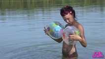 208 Jessy topless with beach balls