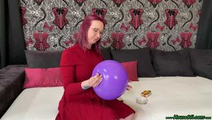 Blow2Pop a purple TT17 pastel while smoking a cigarette