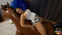 1075 Big breasts and big horses
