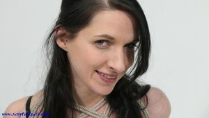 Strong rope bondage in tights