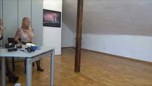 Jana und Vanessa - Gefangene Vanessa und Jana im Büro Teil 4 von 7
