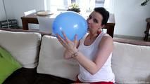 Double-Blow2Pop - blue and red balloon