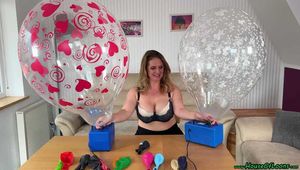 double pump2pop game with eleven balloon pairs