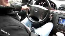 Julia´s Fick im Auto, während der Freund nicht dabei ist
