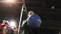 Die Nonne auf der Messe
