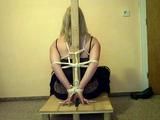 Sit and tied on a palette 3/3