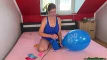 pump2pop eight balloons in swimsuit