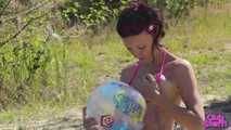 208 Jessy topless with beach balls