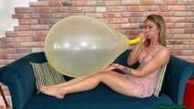 Blow2pop yellow CUSTOM LONGNECK balloon with mouthpiece